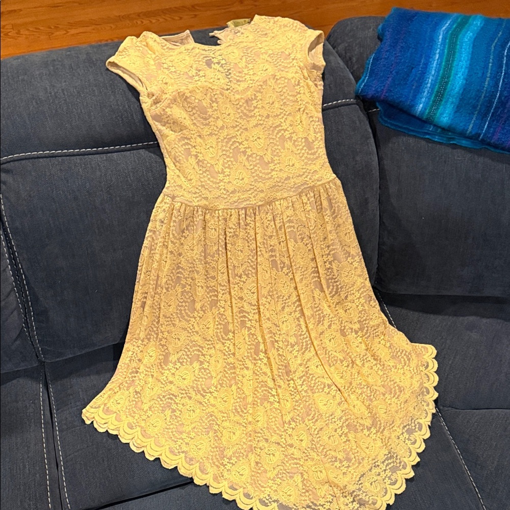 finn & clover Lace Midi Dress in Yellow